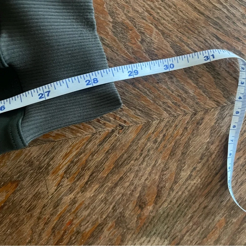 Lululemon Dark Green Jogger Pants size 2 - Picture 6 of 6